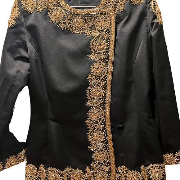 Vintage D'ore by  Della Roufogali Black and Gold 2 pc suit. - Picture 5 of 7